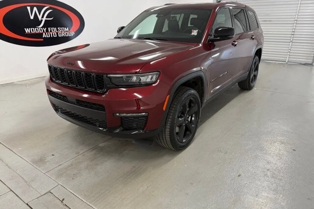 2025 Jeep Grand Cherokee Limited Sport photo 1