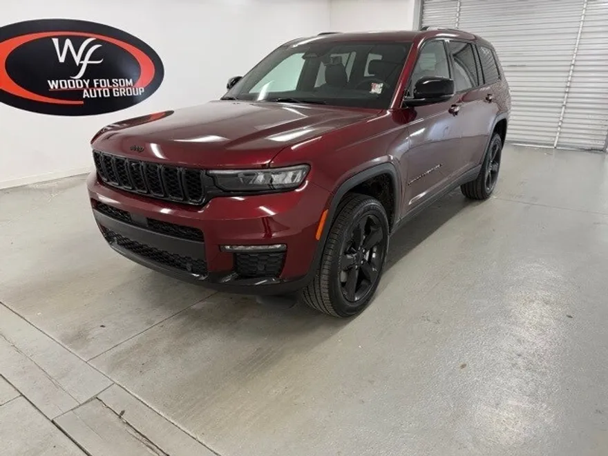 2025 Jeep Grand Cherokee Limited Sport photo 1