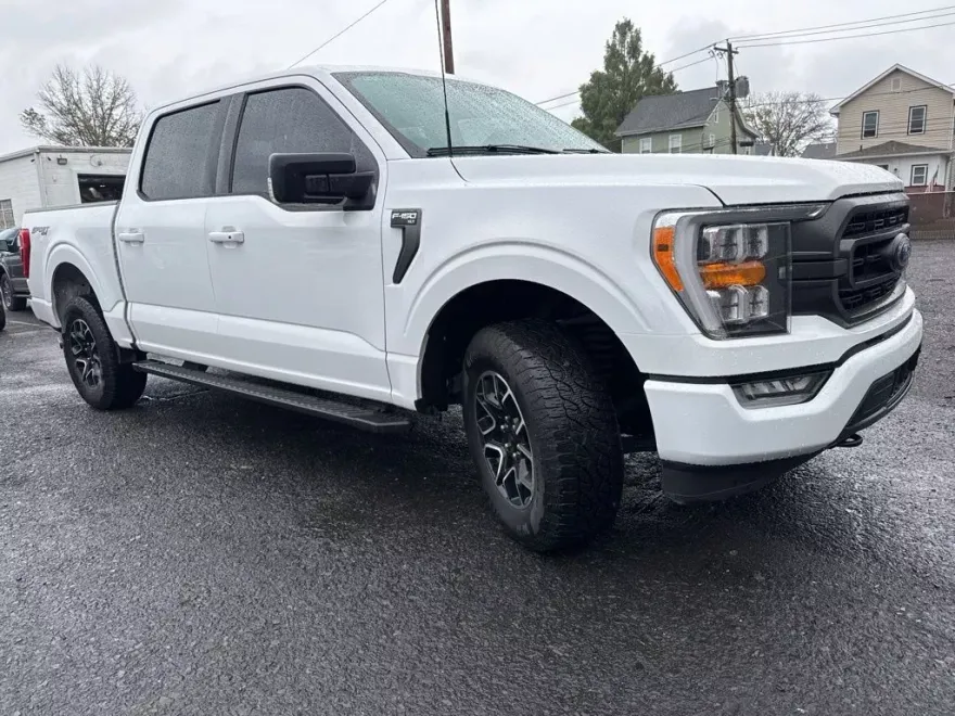 2023 Ford F-150 XLT photo 1