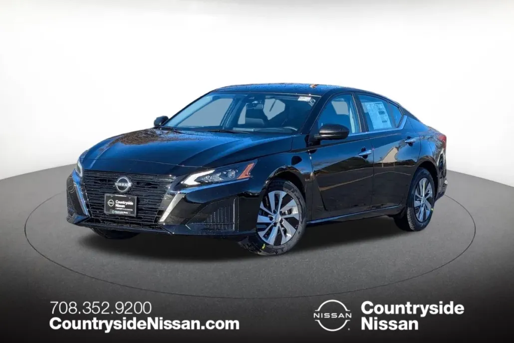 2025 Nissan Altima S photo 1