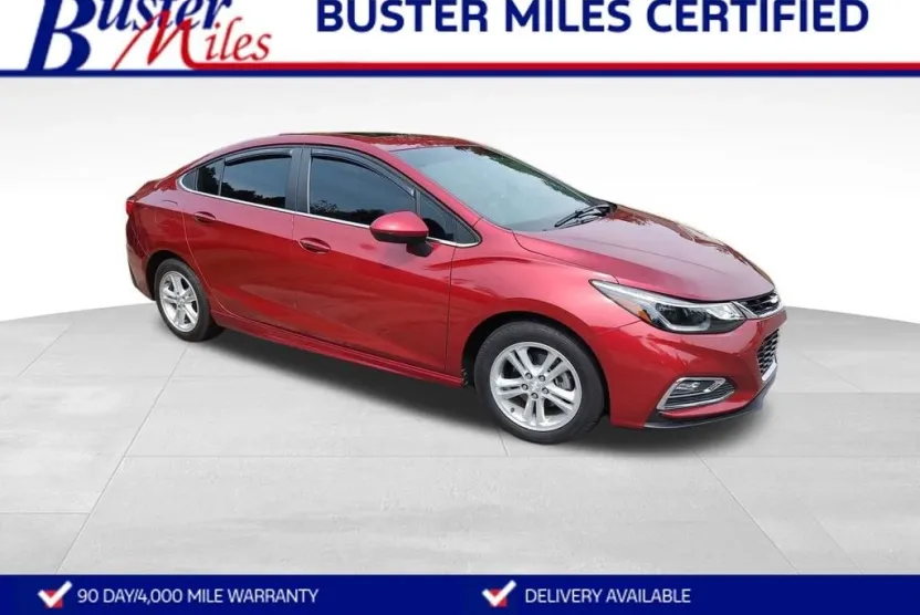 2018 Chevrolet Cruze LT photo 1