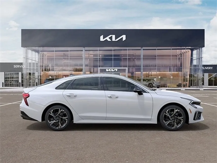 2025 Kia K5 GT-Line photo 7