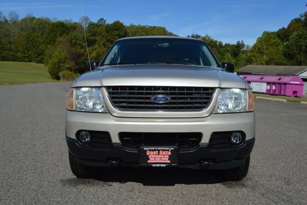 2004 Ford Explorer XLT photo 1
