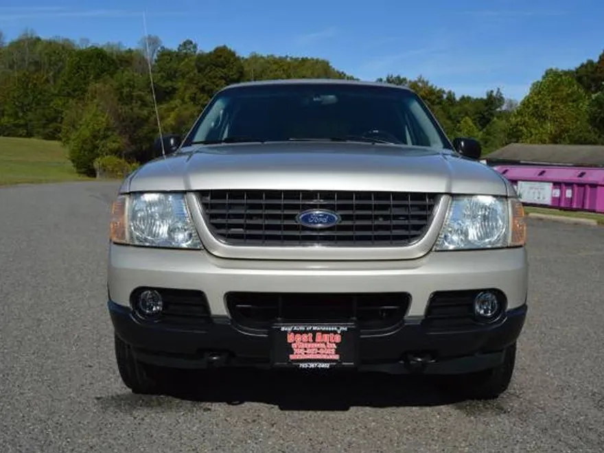 2004 Ford Explorer XLT photo 1