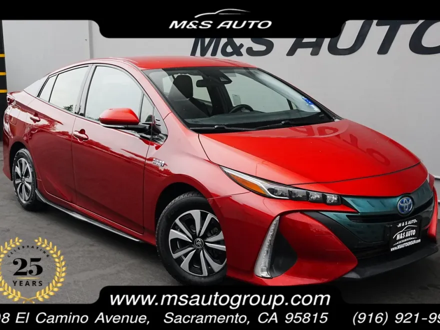 2018 Toyota Prius Prime Plus Premium Advanced photo 1