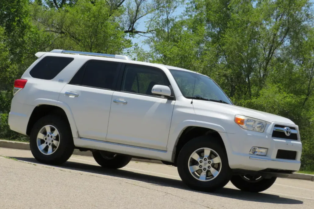 2013 Toyota 4Runner SR5 4WD photo 1