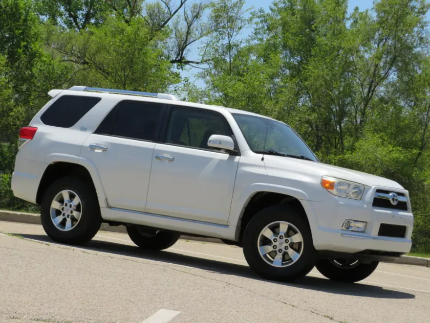 2013 Toyota 4Runner SR5 4WD photo 1