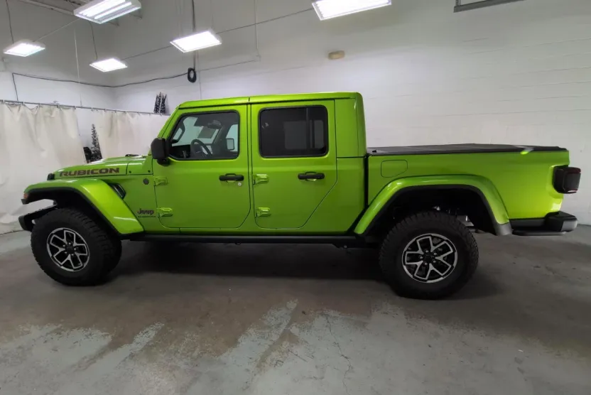 2025 Jeep Gladiator Rubicon photo 1