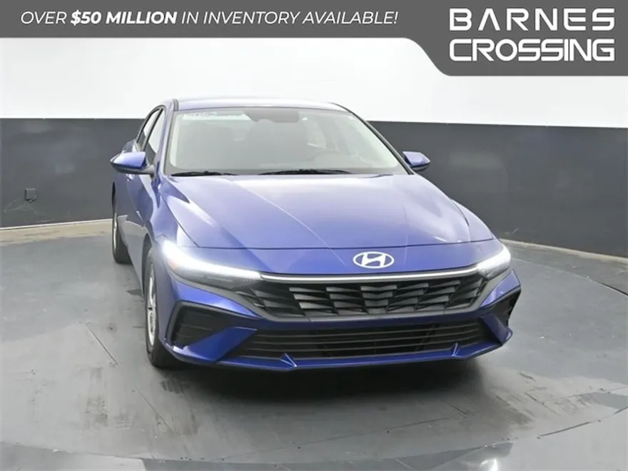 2025 Hyundai Elantra SE photo 1