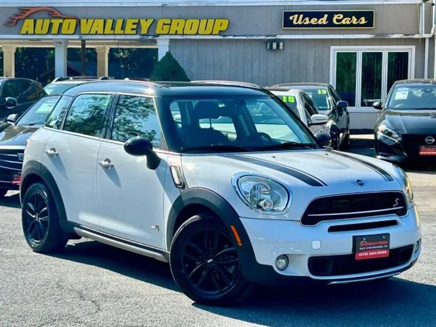 2015 Mini Countryman S ALL4 photo 1