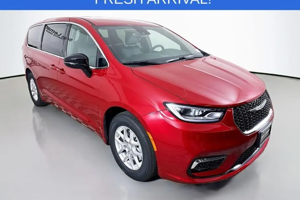 2025 Chrysler Pacifica photo 1