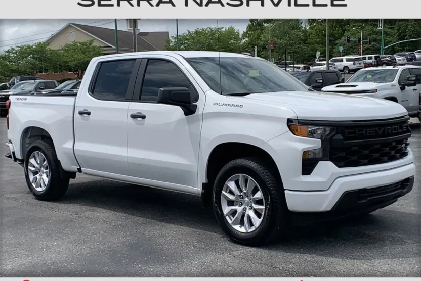 2024 Chevrolet Silverado 1500 Custom photo 1