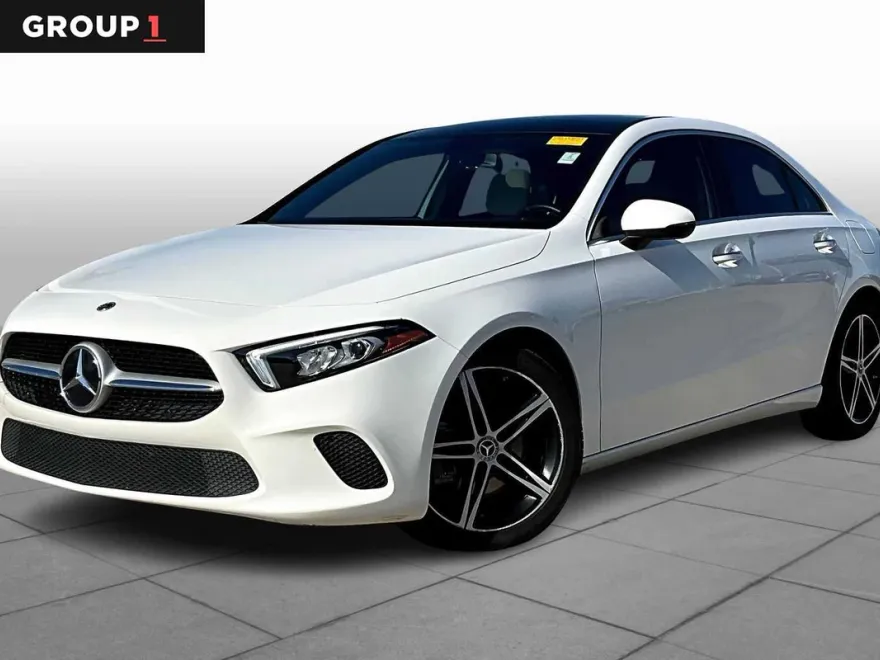 2022 Mercedes Benz A 220 photo 1