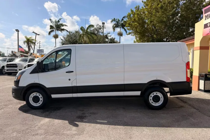 2021 Ford Transit Cargo Van photo 1