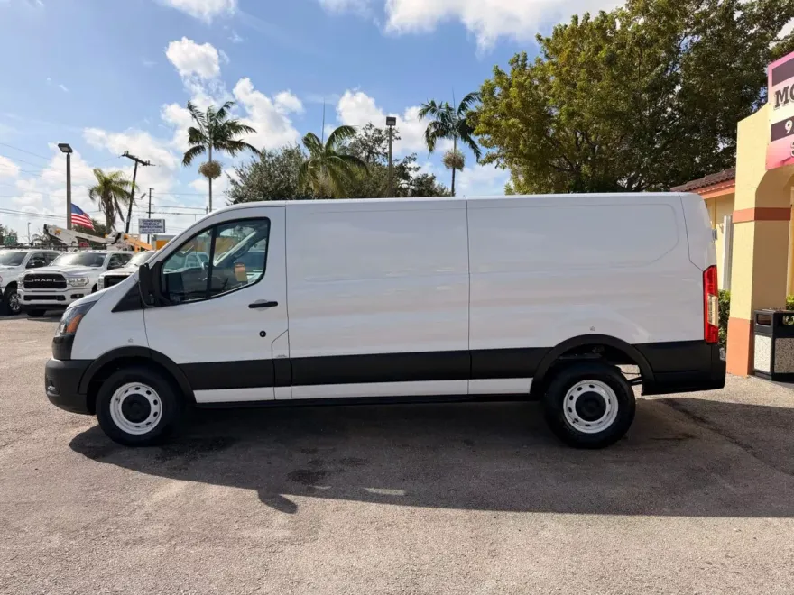 2021 Ford Transit Cargo Van photo 1