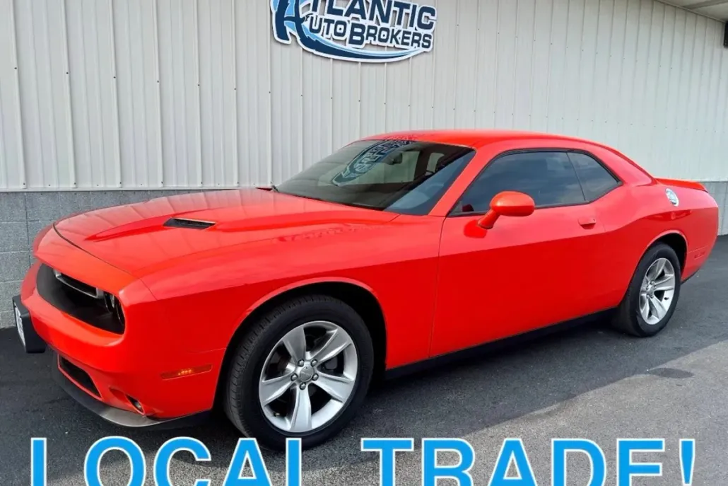 2018 Dodge Challenger SXT photo 1