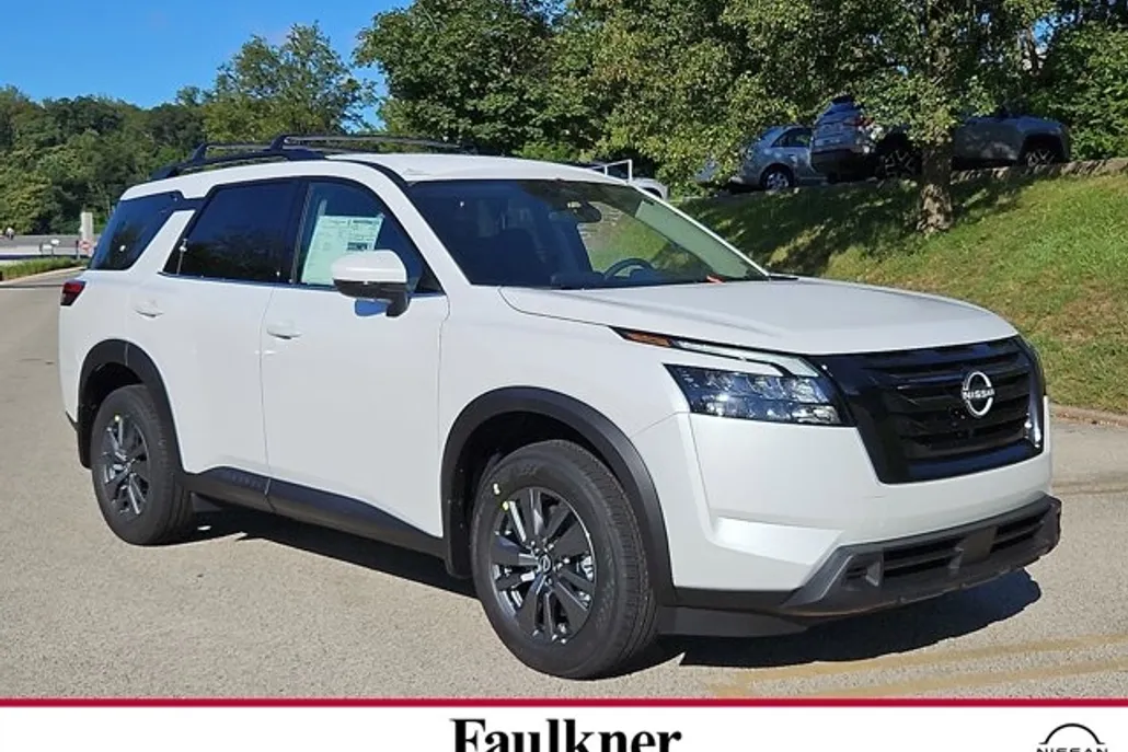 2025 Nissan Pathfinder SV photo 1