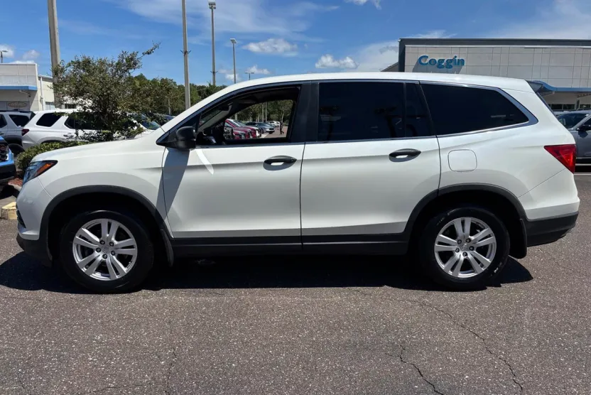2018 Honda Pilot LX photo 1