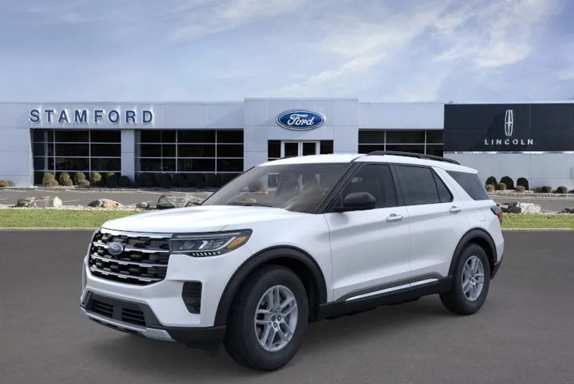 2025 Ford Explorer photo 1