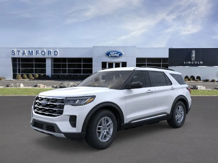 2025 Ford Explorer photo 1