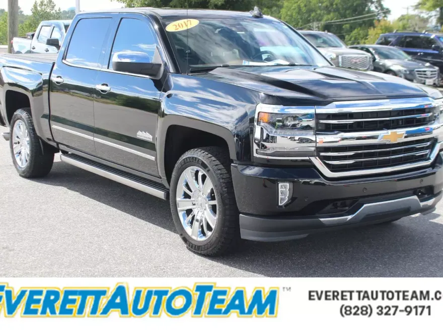 2017 Chevrolet Silverado 1500 High Country photo 1