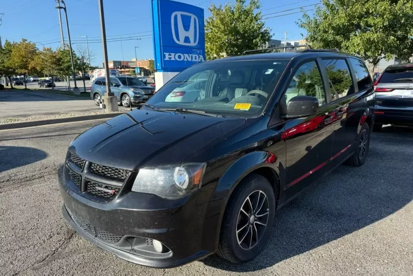 2019 Dodge Grand Caravan GT photo 1