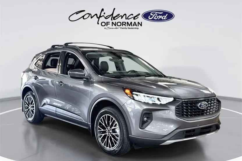 2025 Ford Escape Plug-In Hybrid photo 1