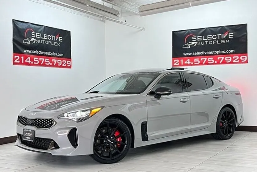 2023 Kia Stinger GT2 photo 1
