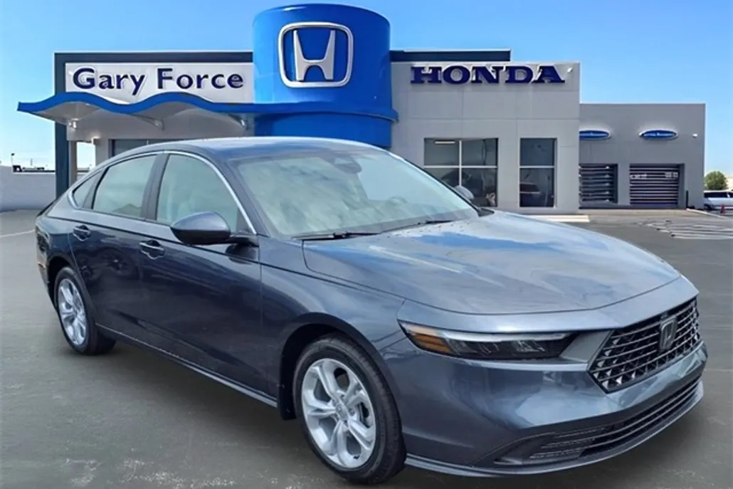 2025 Honda Accord LX photo 1