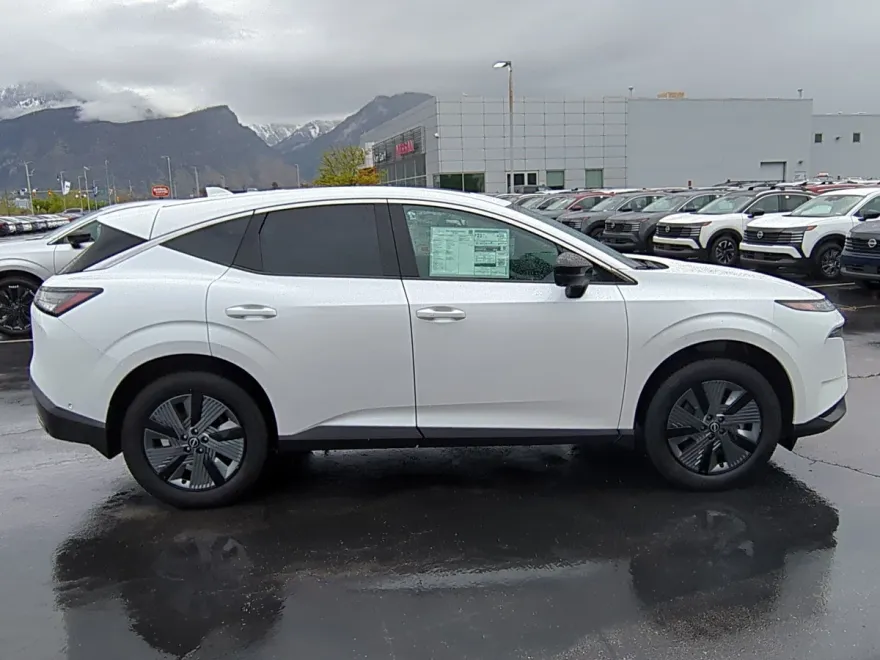 2025 Nissan Murano SL photo 1