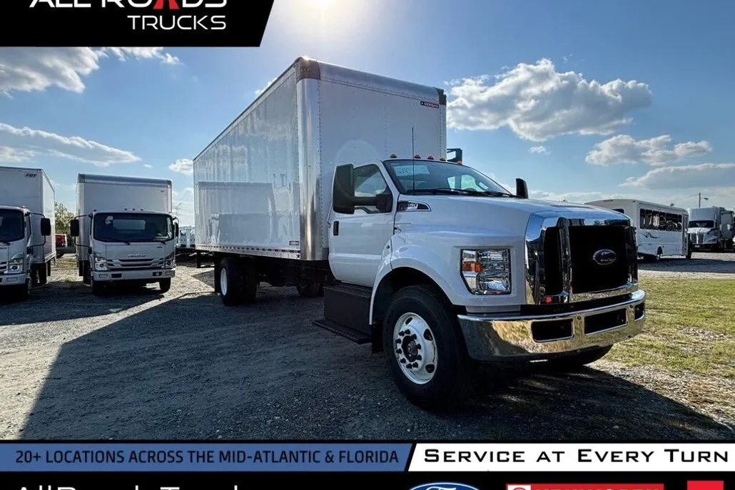 2025 Ford F-650 Base photo 1
