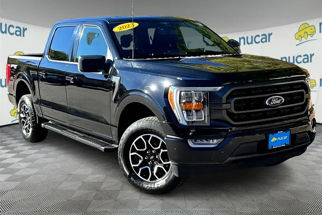 2023 Ford F-150 XLT photo 1