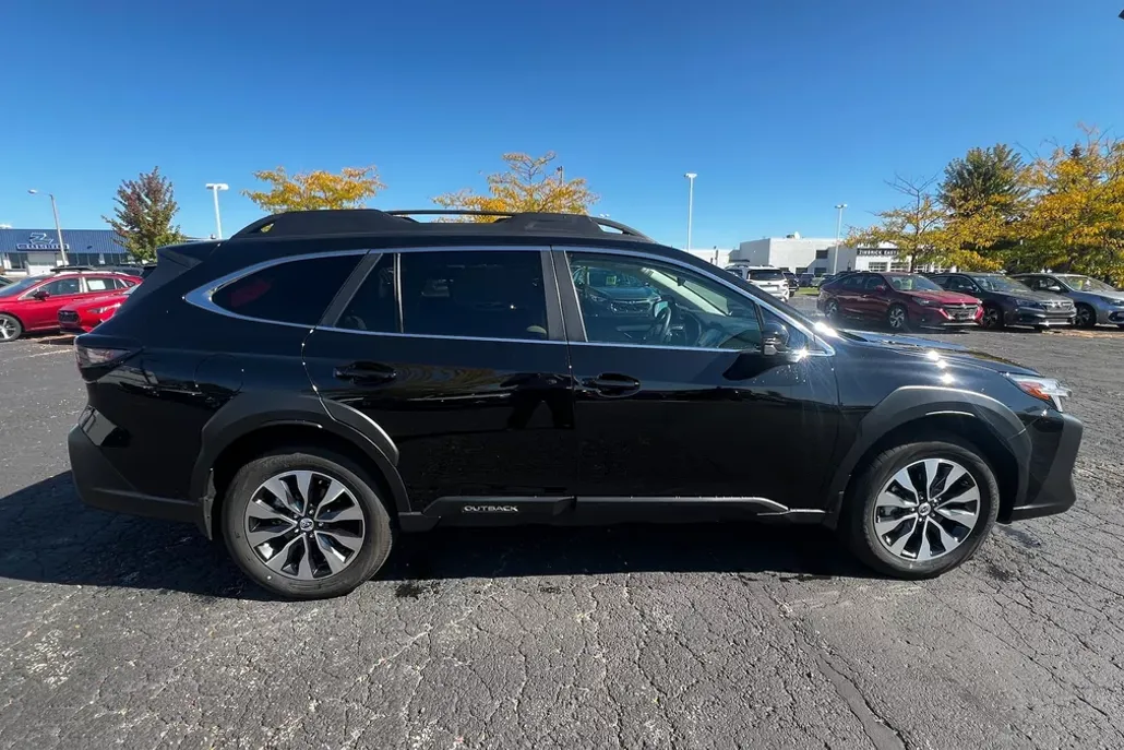 2024 Subaru Outback Limited photo 1