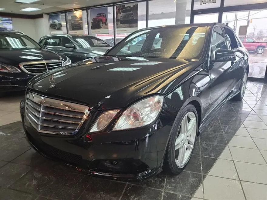 2011 Mercedes Benz E 350 photo 1