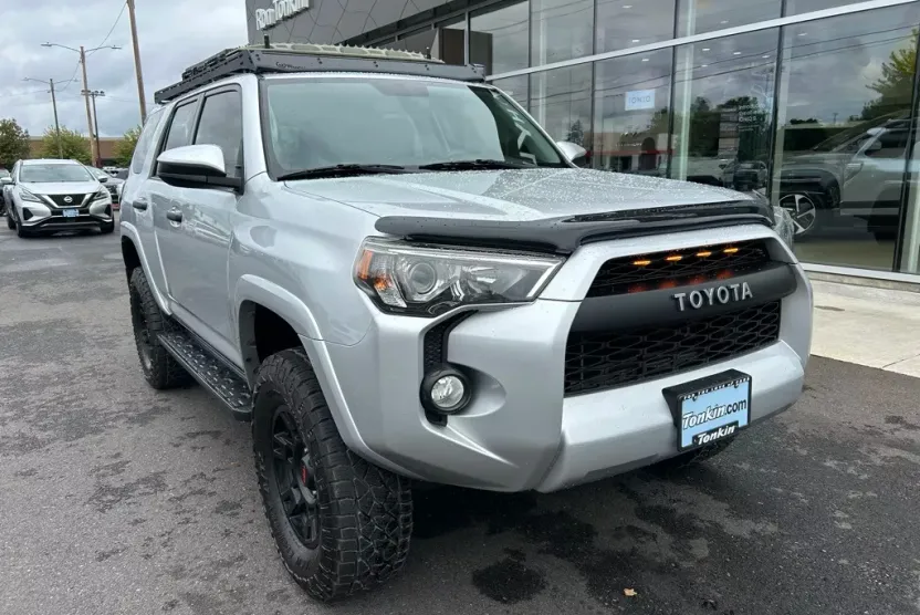 2018 Toyota 4Runner SR5 Premium photo 1