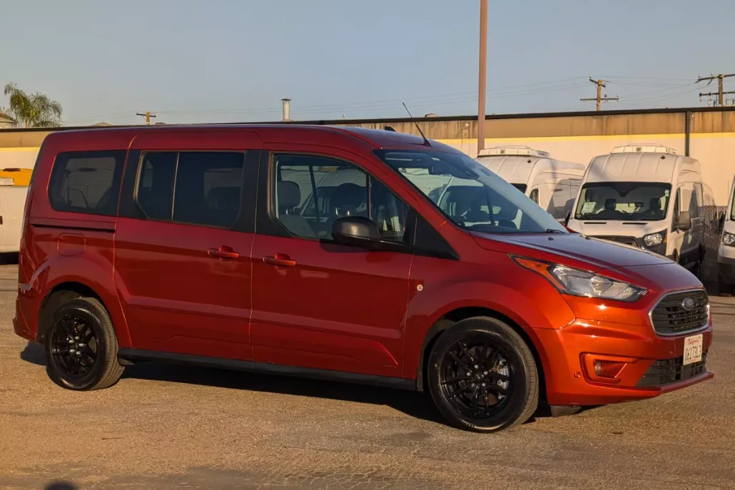 2022 Ford Transit Connect Passenger XLT photo 1