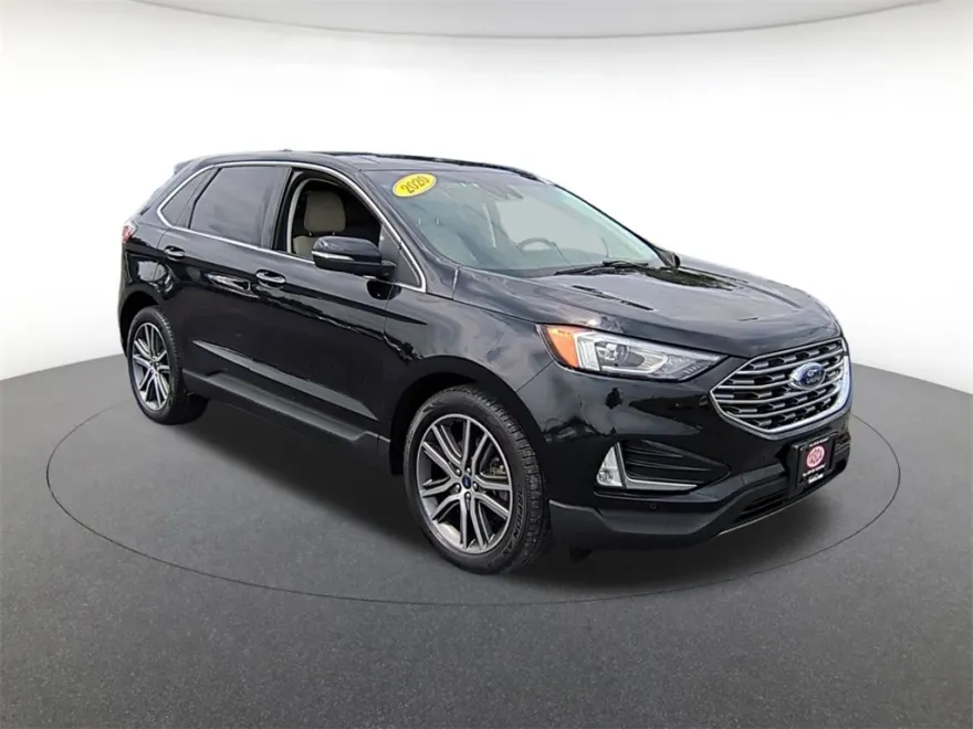 2020 Ford Edge Titanium photo 1