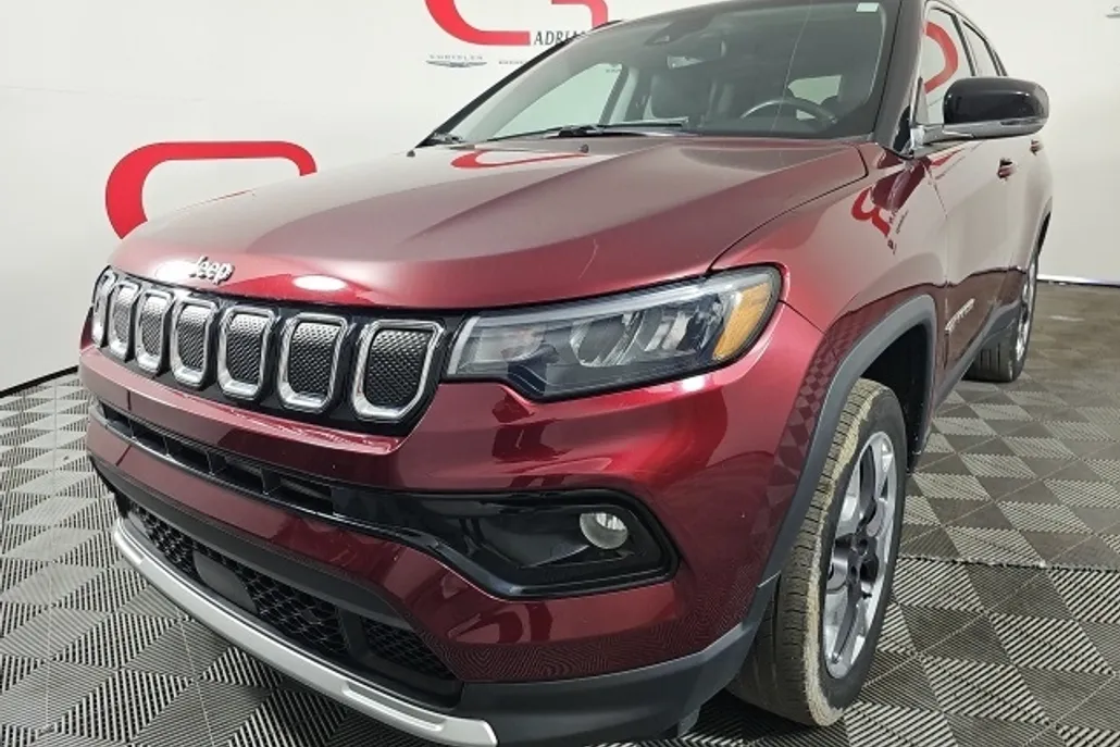 2022 Jeep Compass Limited photo 1