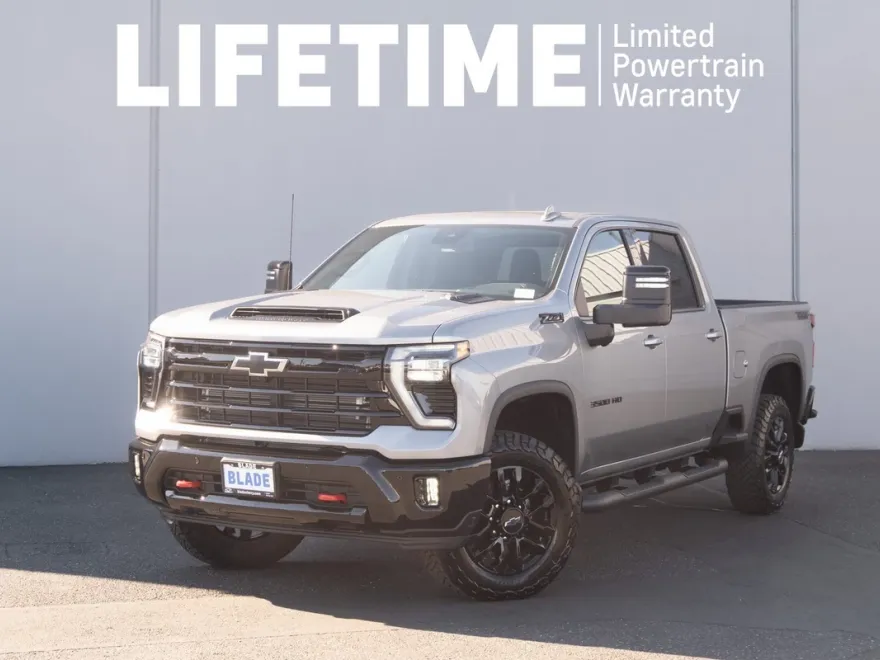 2025 Chevrolet Silverado 3500HD LTZ photo 1