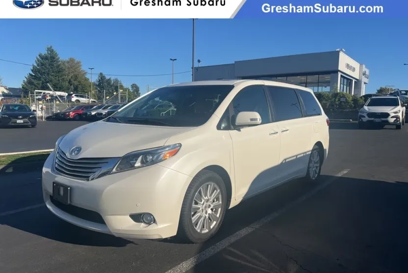 2017 Toyota Sienna Limited photo 1