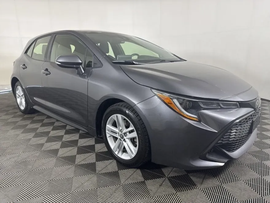 2022 Toyota Corolla SE photo 1