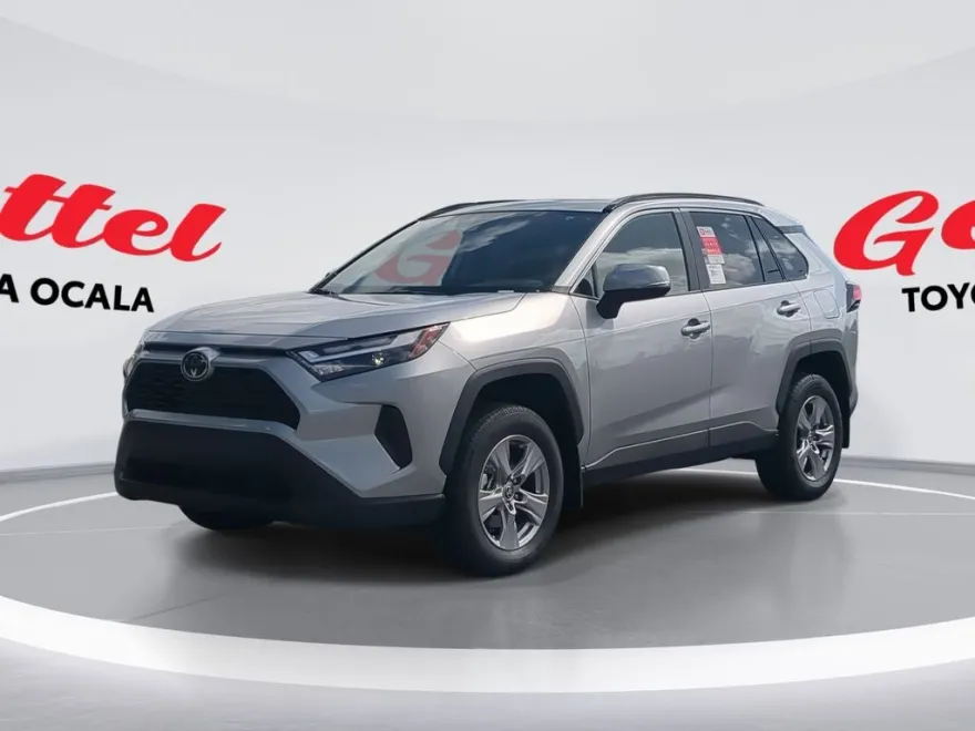 2025 Toyota RAV4 XLE photo 1