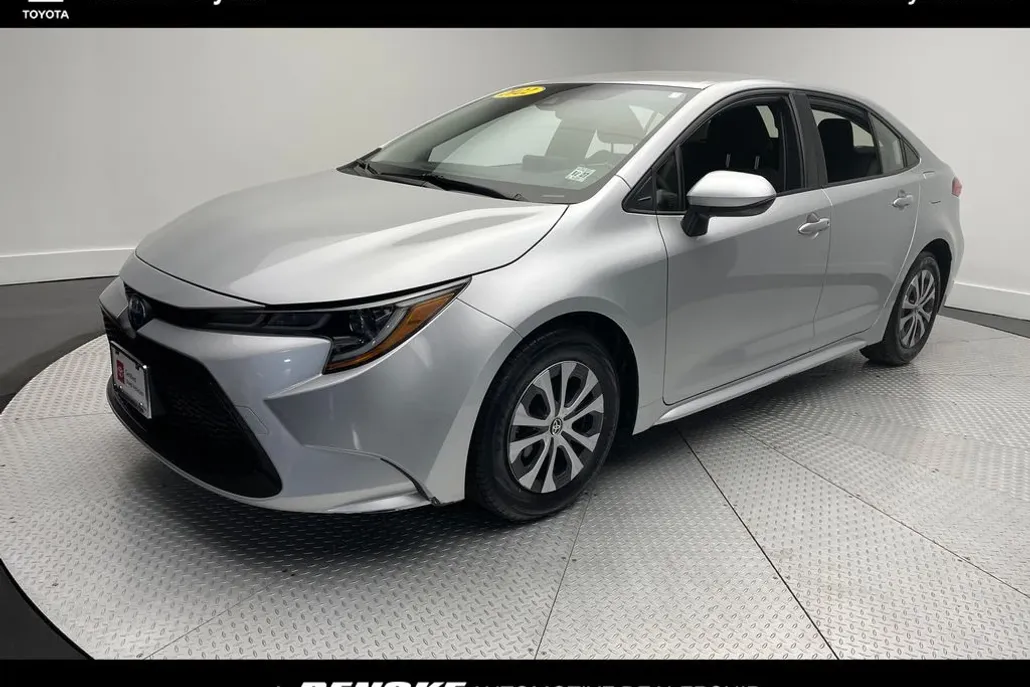 2022 Toyota Corolla Hybrid LE photo 1