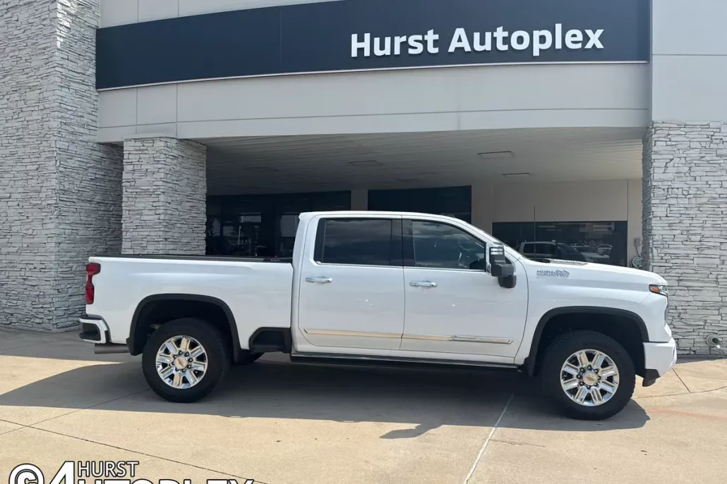 2024 Chevrolet Silverado 2500HD High Country photo 1