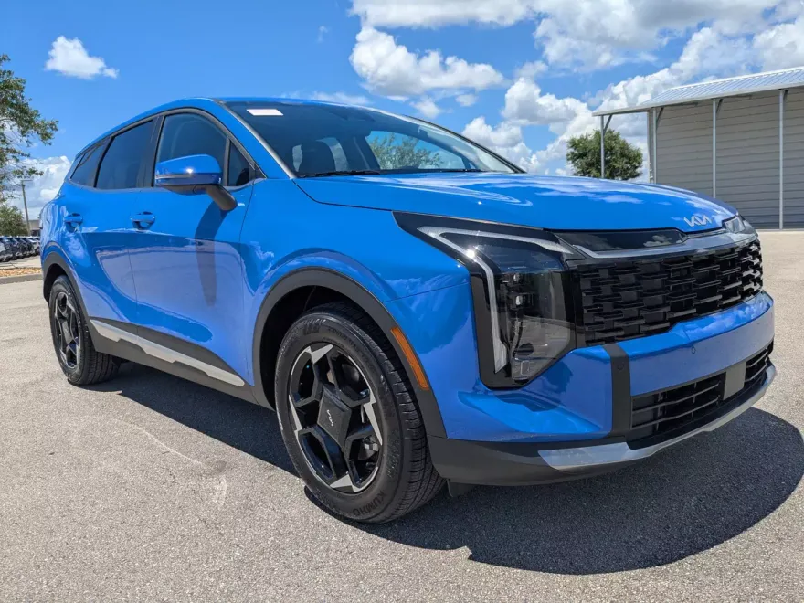2026 Kia Sportage EX photo 1