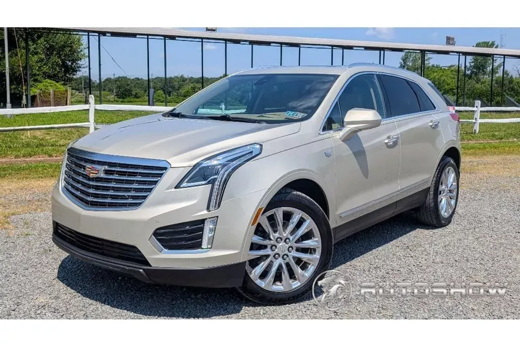2017 Cadillac XT5 Platinum photo 1
