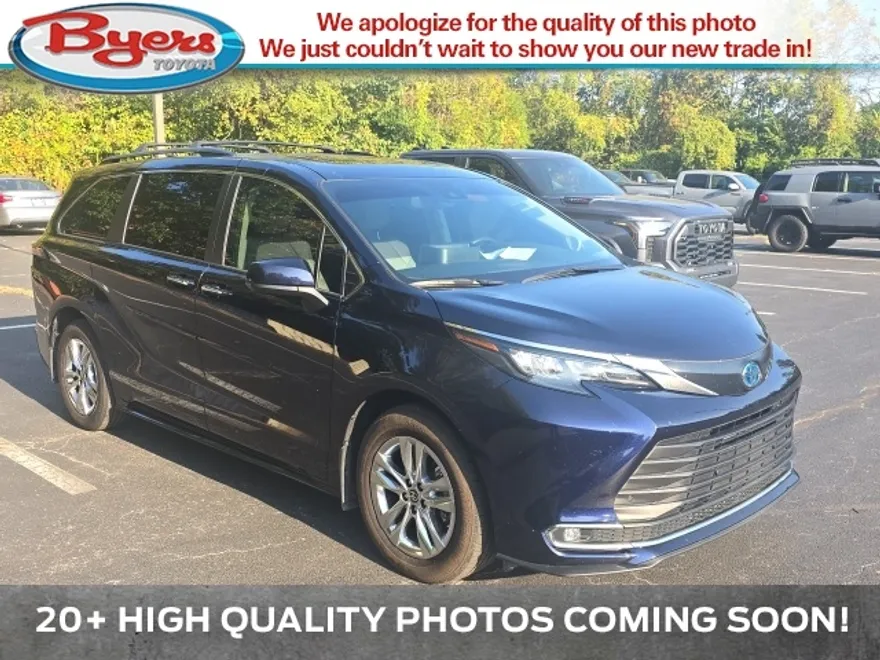 2024 Toyota Sienna XLE photo 1