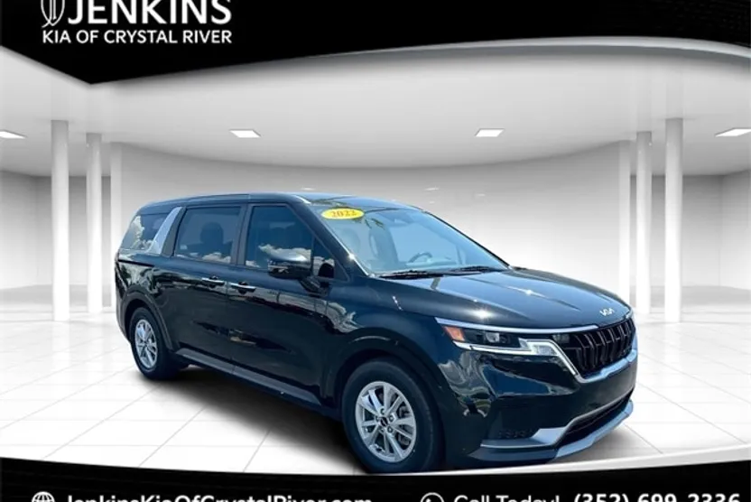 2022 Kia Carnival LXS photo 1
