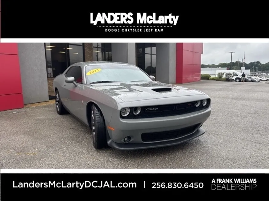 2023 Dodge Challenger R/T Scat Pack photo 1