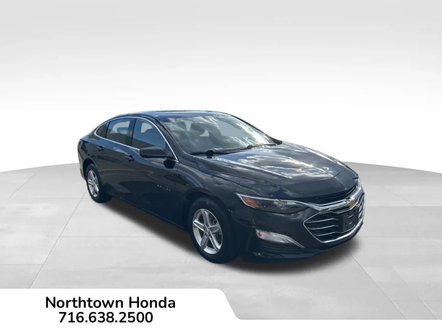 2022 Chevrolet Malibu photo 1